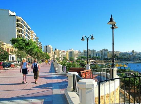 Perfect Location Idyllic 2Br Apartment 슬리에마 외부 사진